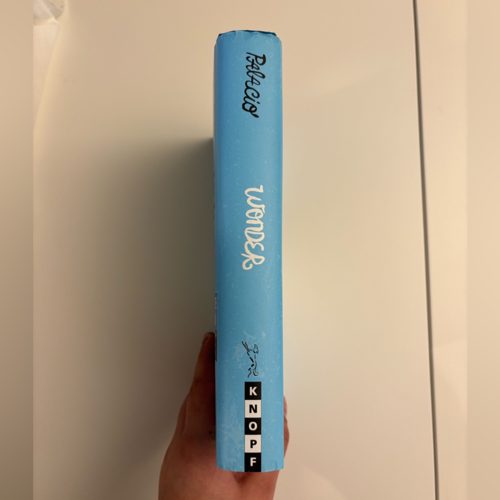 Wonder book by R.J Palacio - Picture 3 of 7